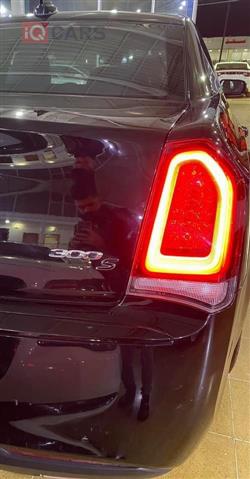 کرایسلەر 300